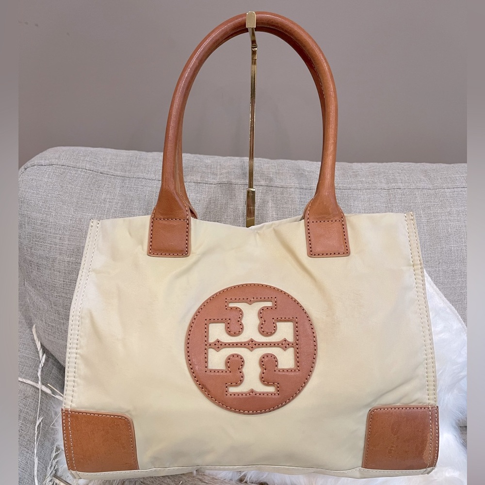 TORY BURCH - ELLA Logo Large Nylon Tote Shopper Bag In Cocoa Sand